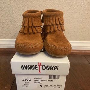 Minnetonka Double Fringe Side Zip Boot- NEW